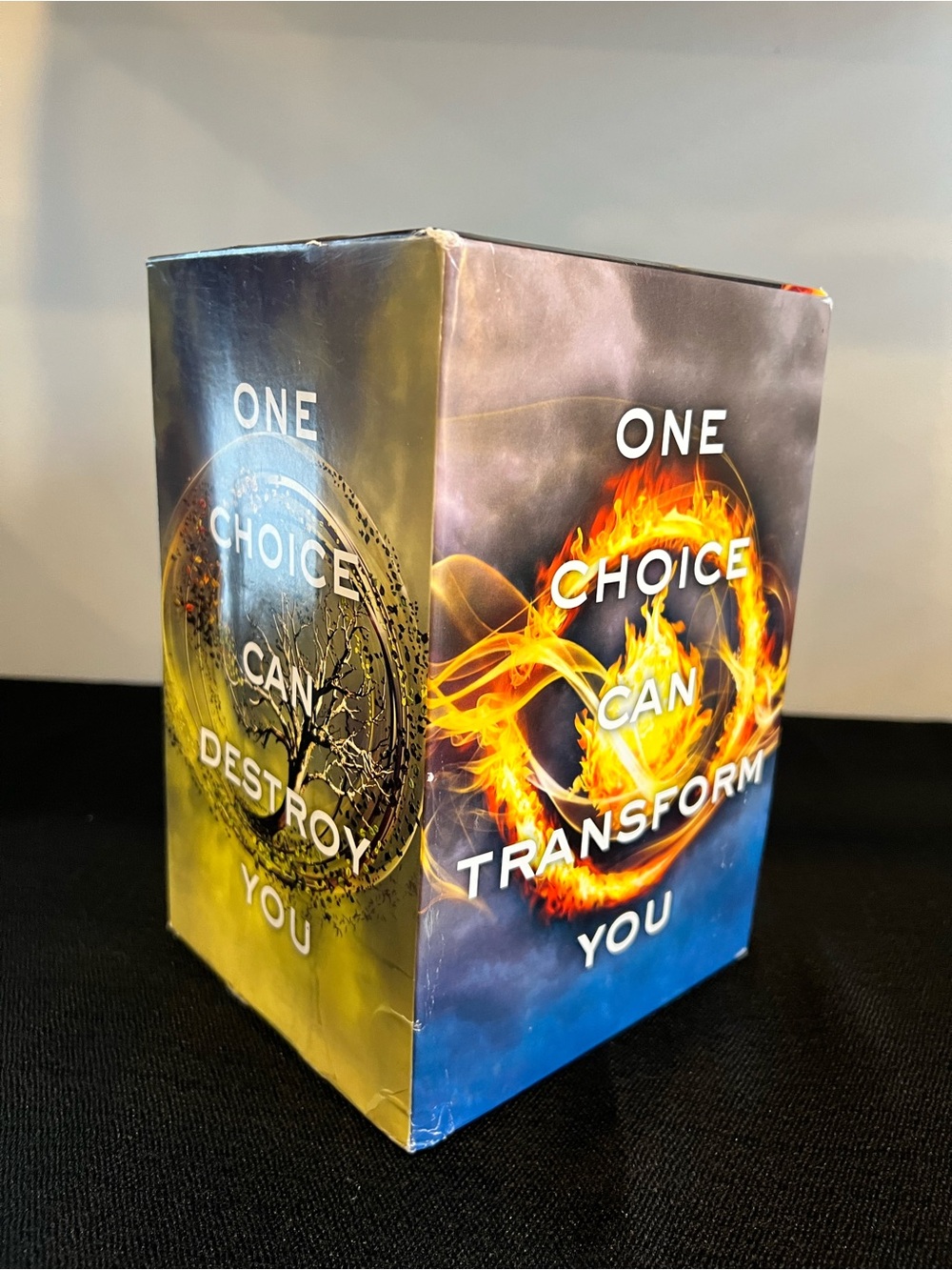 Divergent Trilogy Hardcover Box Set Veronica Roth Divergent Insurgent Allegiant